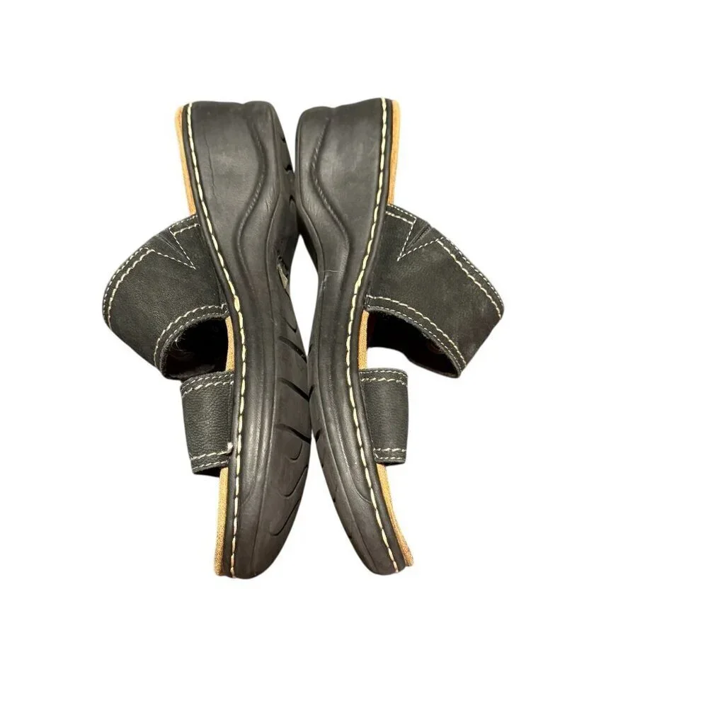 Clarks Womens Black Slide Sandals With Double Straps & Metal Accents Size 9M - Picture 5 of 8
